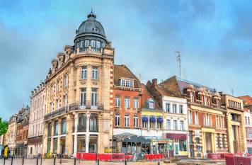 Private Car Hire from London to Calais: Luxury Travel